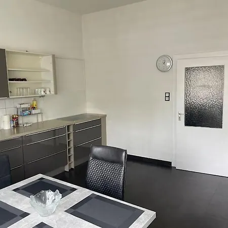 Onthepoint, Erdgeschoss, Abstellplatz Fuer Fahrraeder, Und Innenhafen 5 Gehminuten!!! *